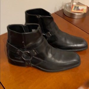 Kenneth Cole Reaction Boots size 10M with Zipper